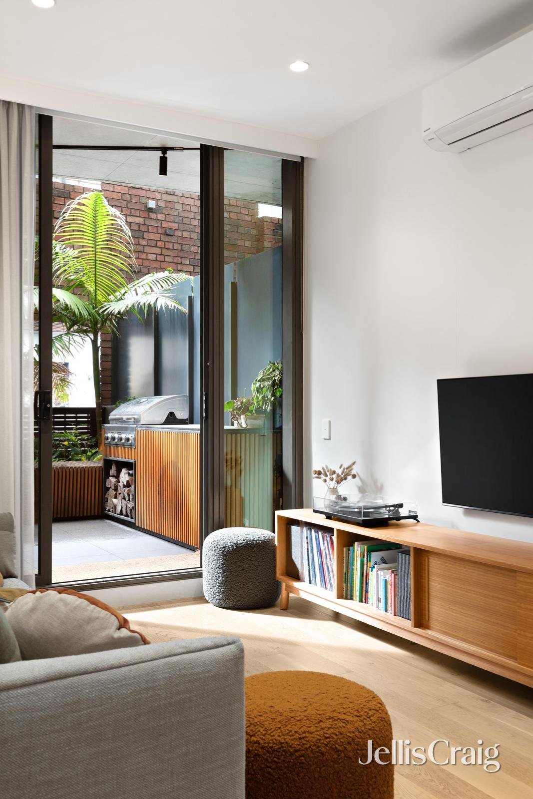 104/68 Cambridge Street, Collingwood image 3