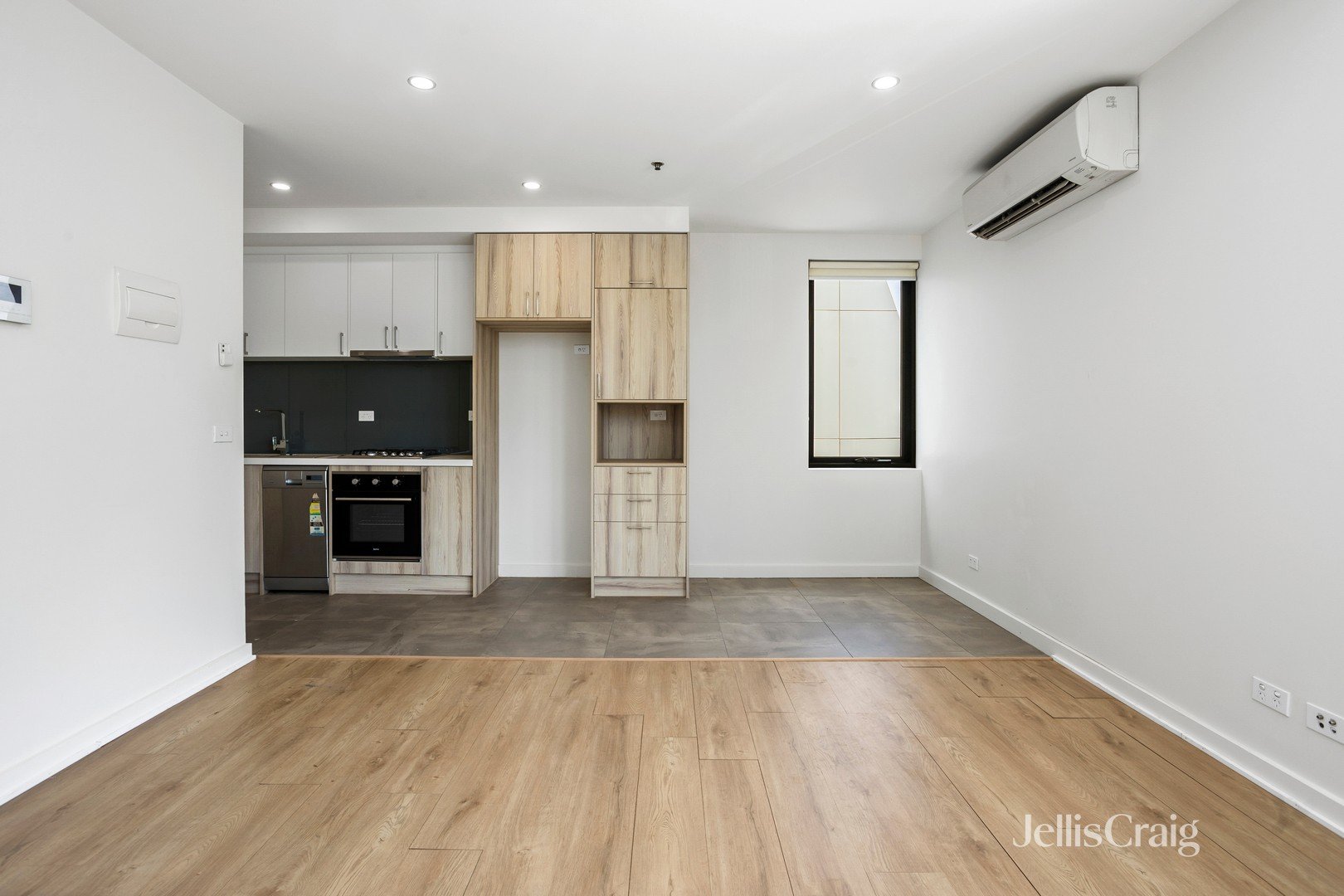 104/7 Thomas Holmes Street, Maribyrnong image 2