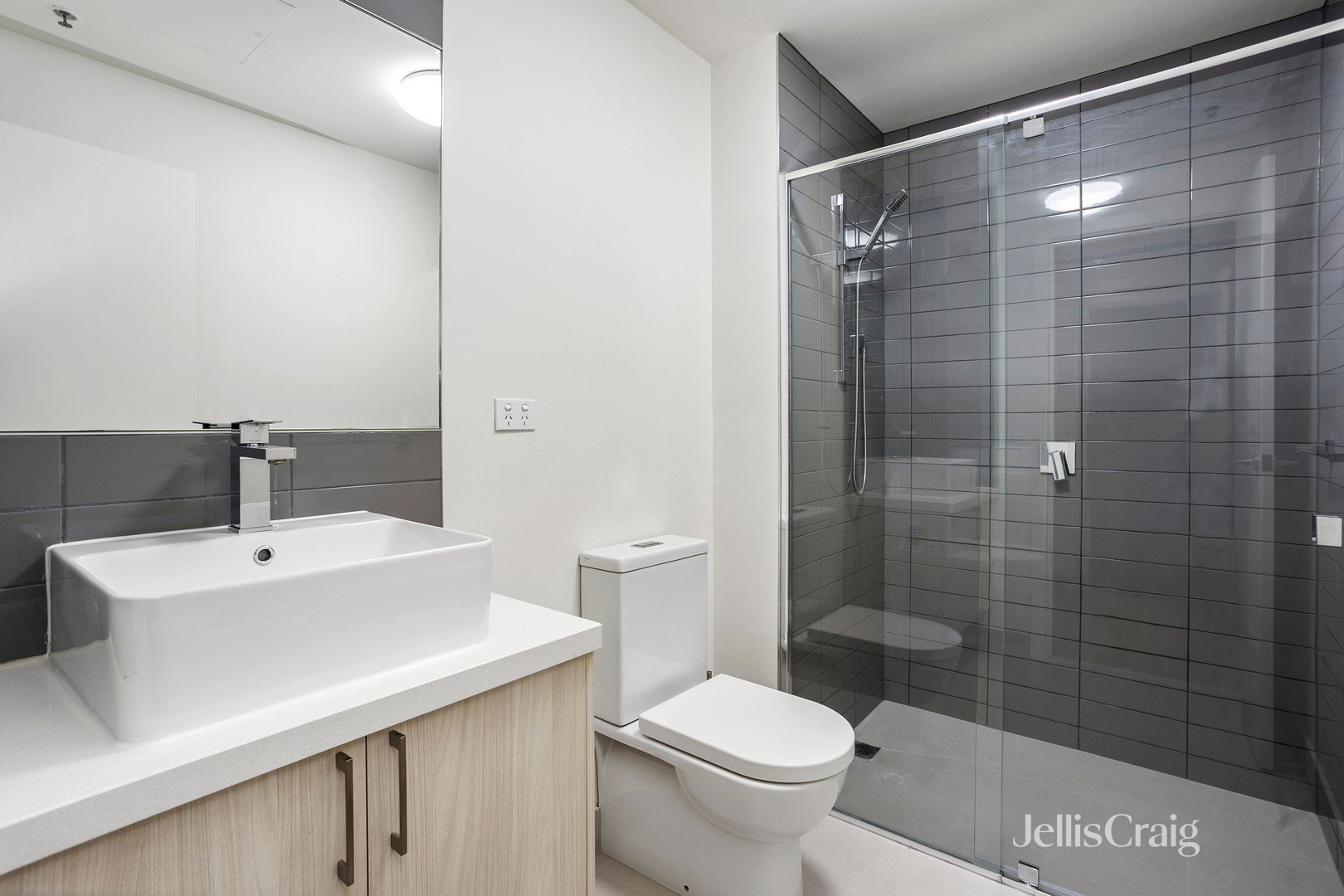 104/7 Thomas Holmes Street, Maribyrnong image 14