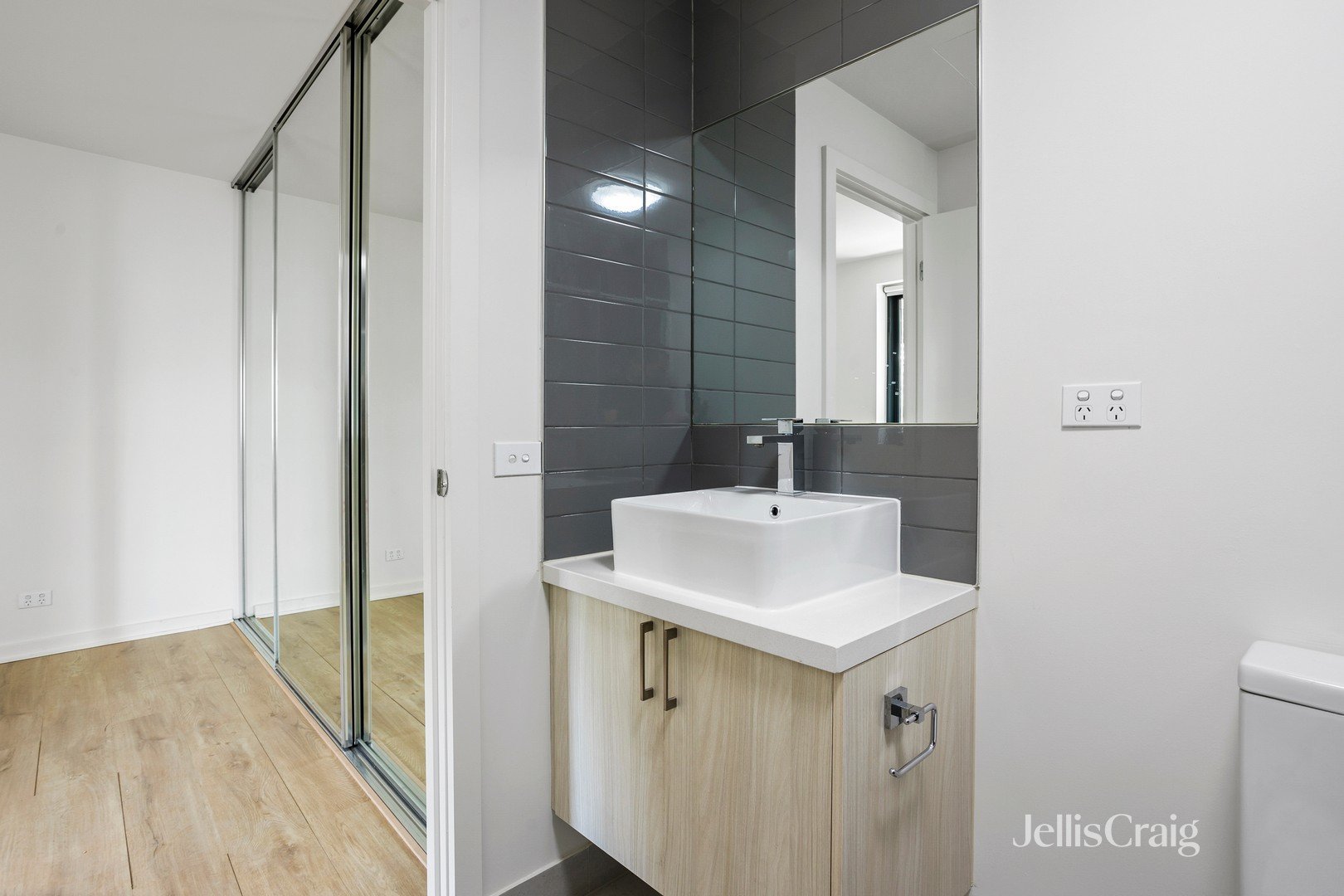 104/7 Thomas Holmes Street, Maribyrnong image 15