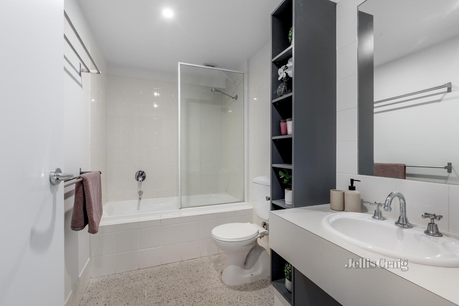 104/8 Howard Street, Richmond image 9