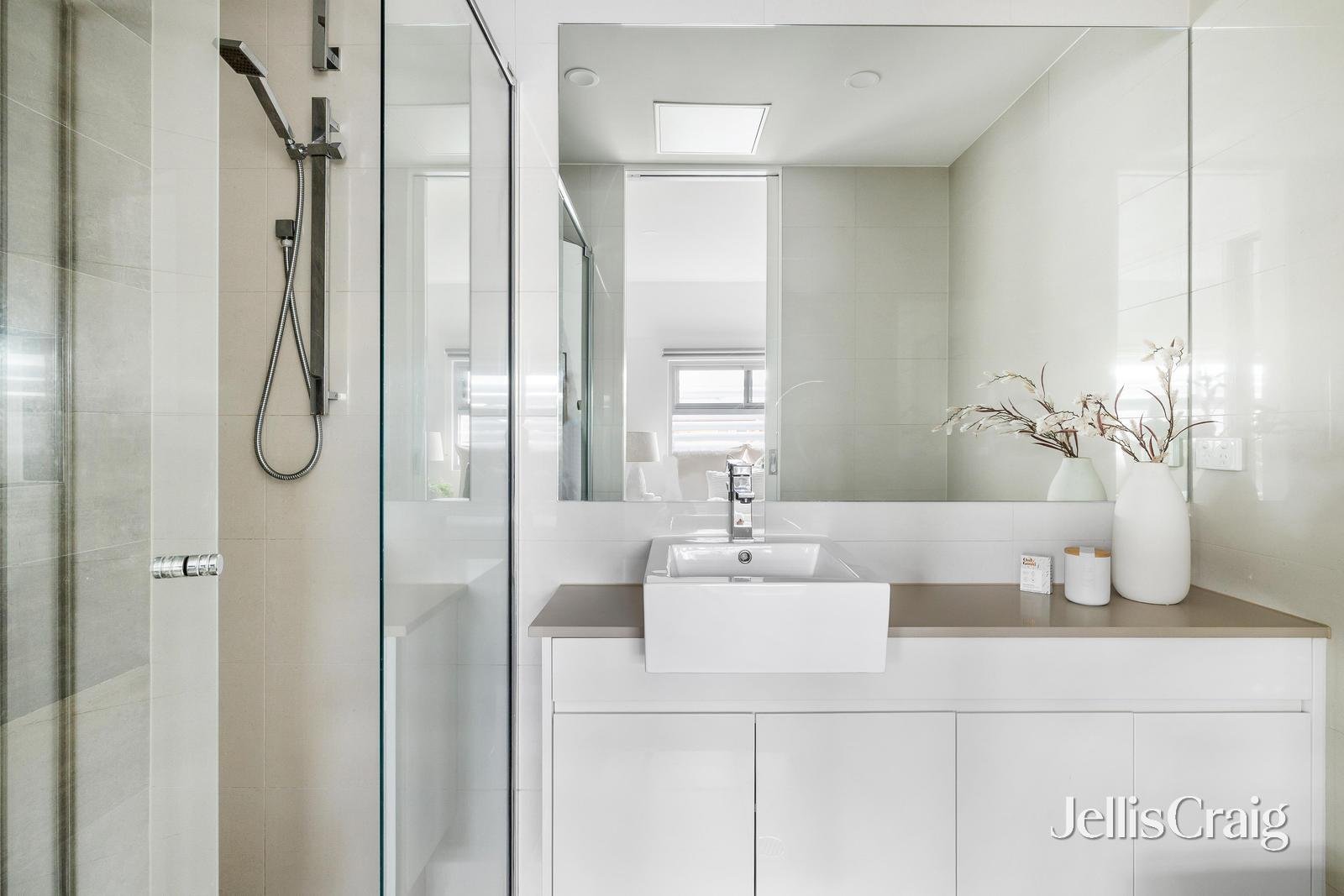 104/86 Truganini Road, Carnegie image 8