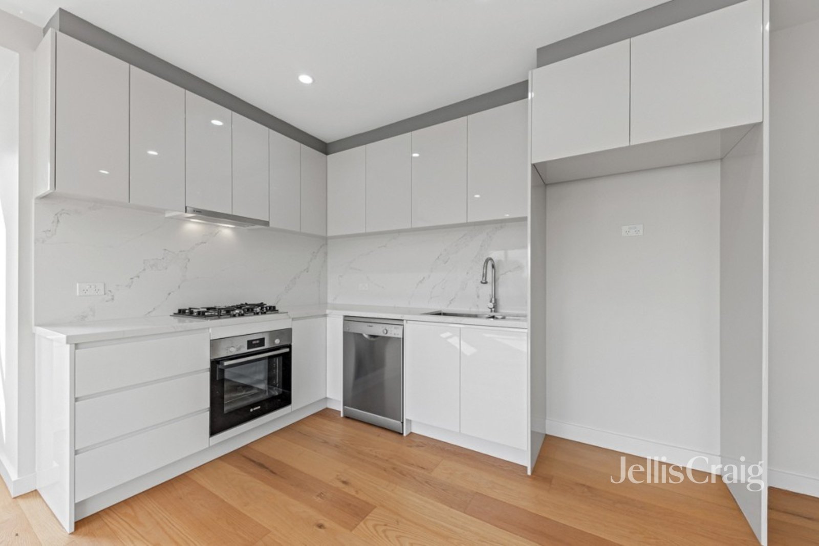 10/498-500 Waterdale Road, Heidelberg&nbsp;West image 3