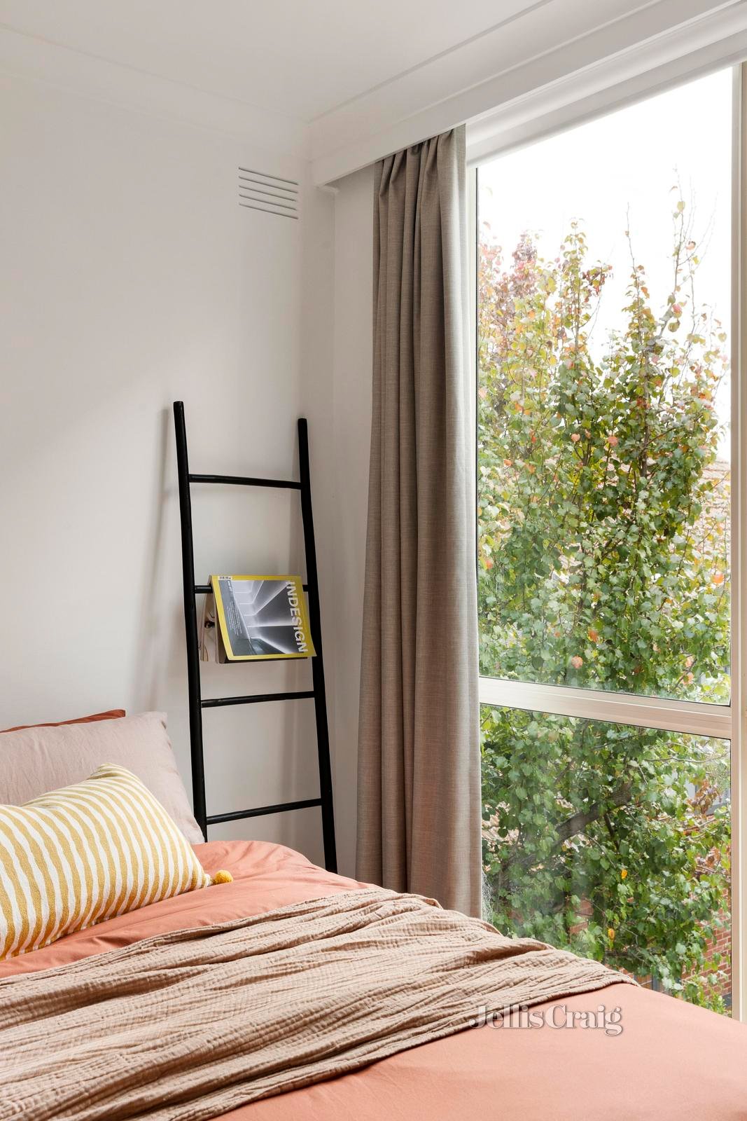 10/49a Denbigh Road, Armadale image 5
