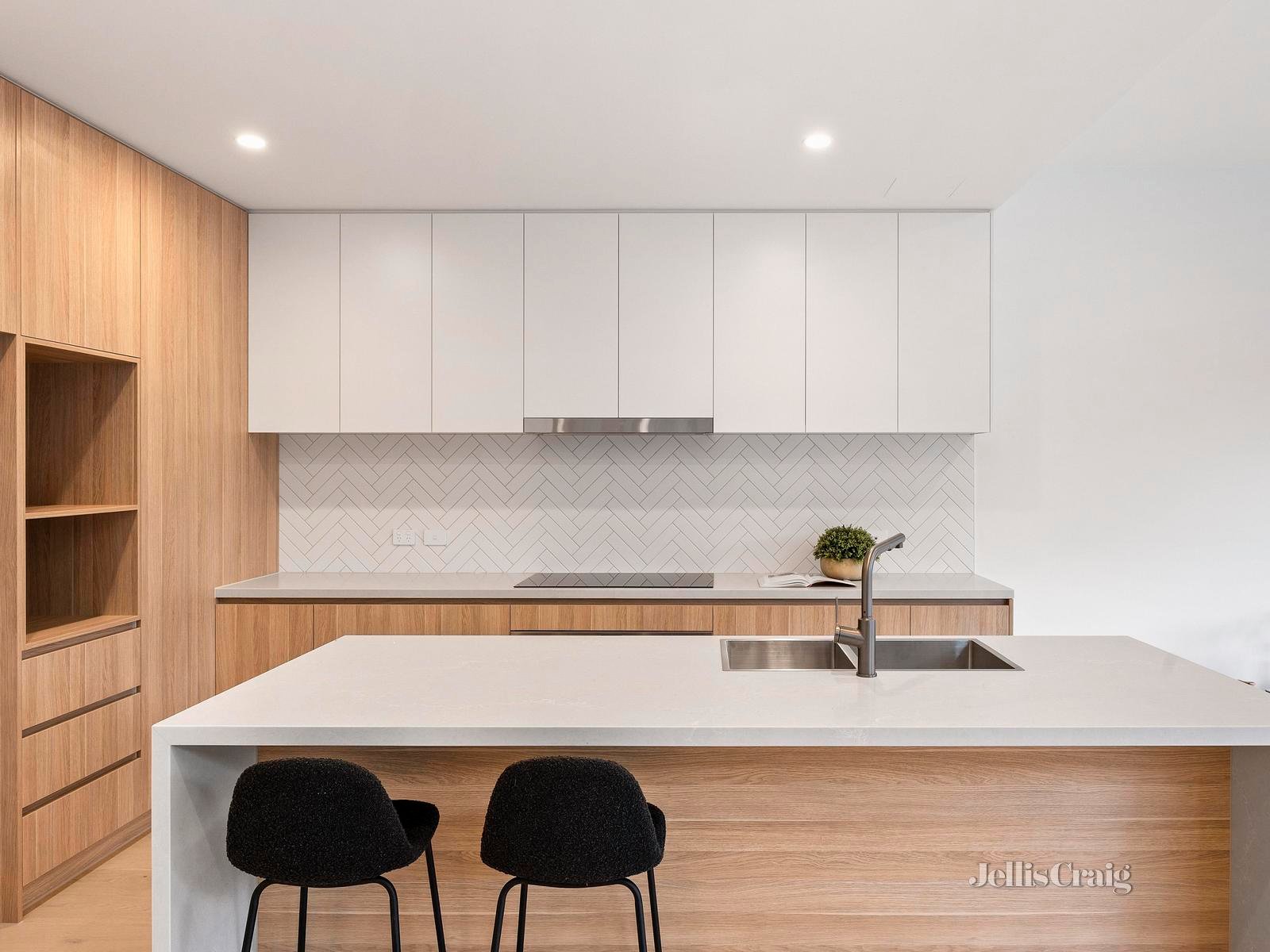 104a Beverley Street, Doncaster East image 4