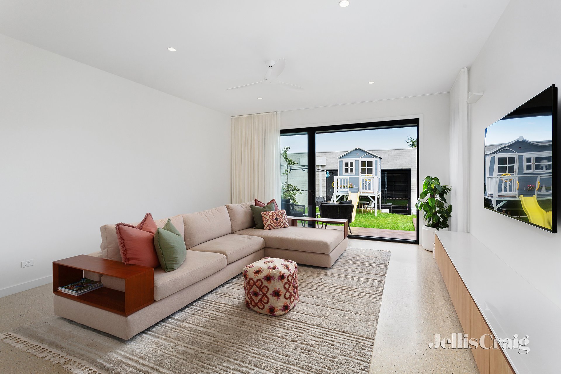 104A Collins Street, Thornbury image 5