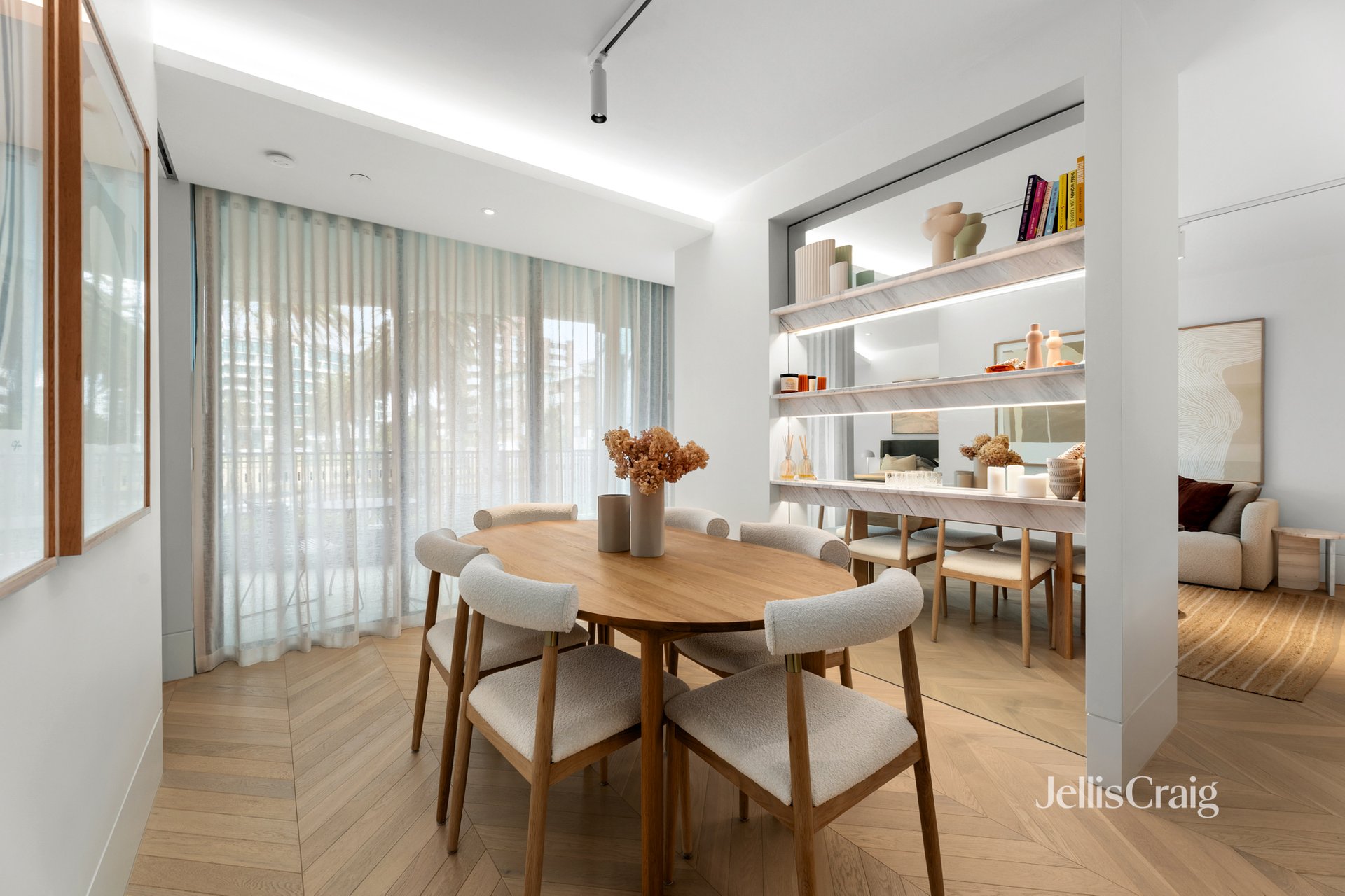 104g/14-16 The Esplanade, St&nbsp;Kilda image 4