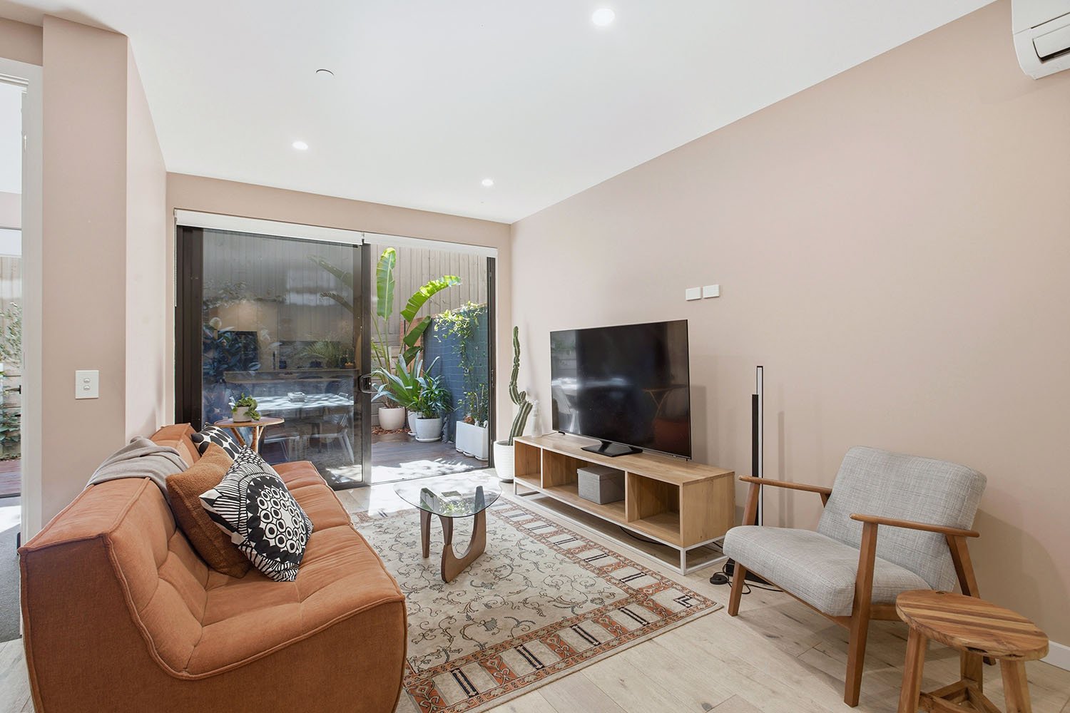 10/5 Claire Street, Mckinnon image 3