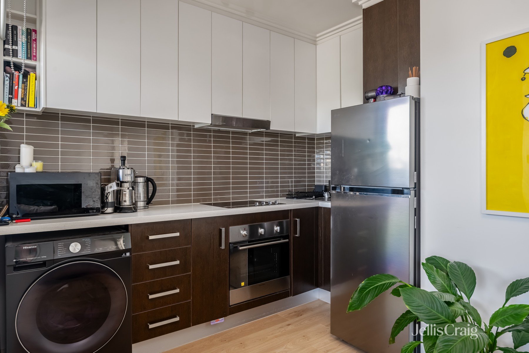 10/5 Emmaline Street, Northcote image 1