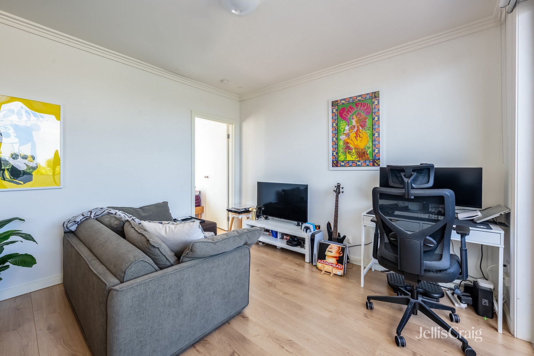 10/5 Emmaline Street, Northcote image 3