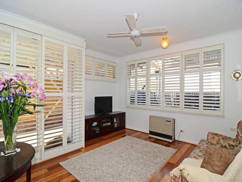 105 Howitt Street, Soldiers Hill image 3