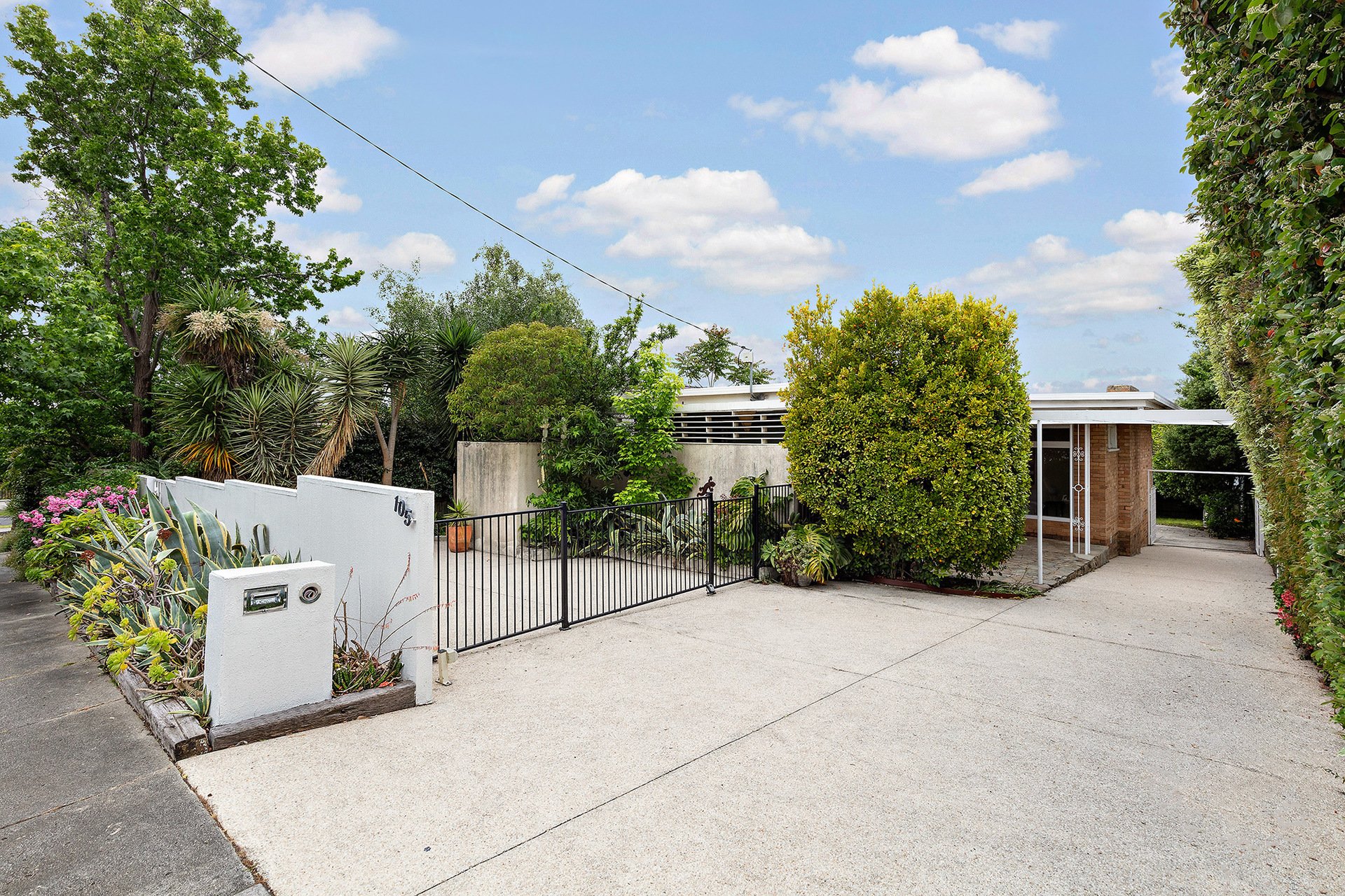 105 Mountain View Road, Balwyn&nbsp;North image 2