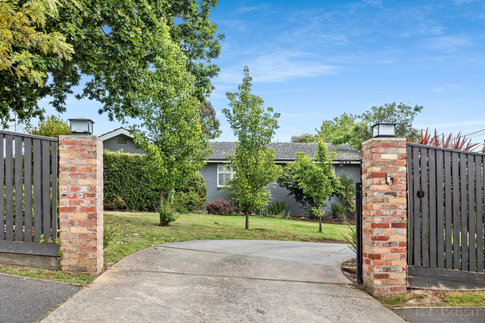 Property Gallery - Main Image