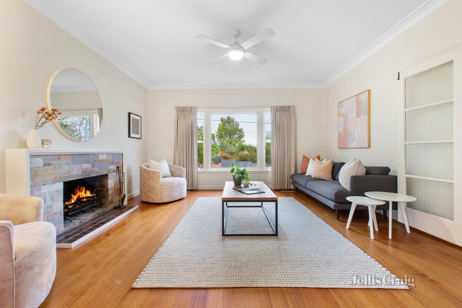 105 Rostrevor Parade, Mont Albert North image 2