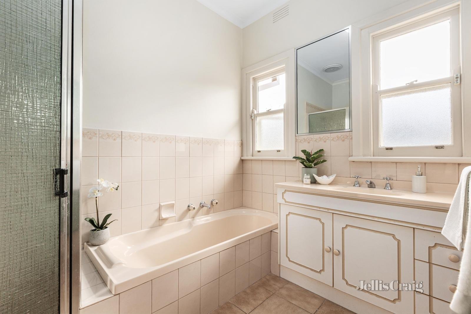 105 Rostrevor Parade, Mont Albert North image 11