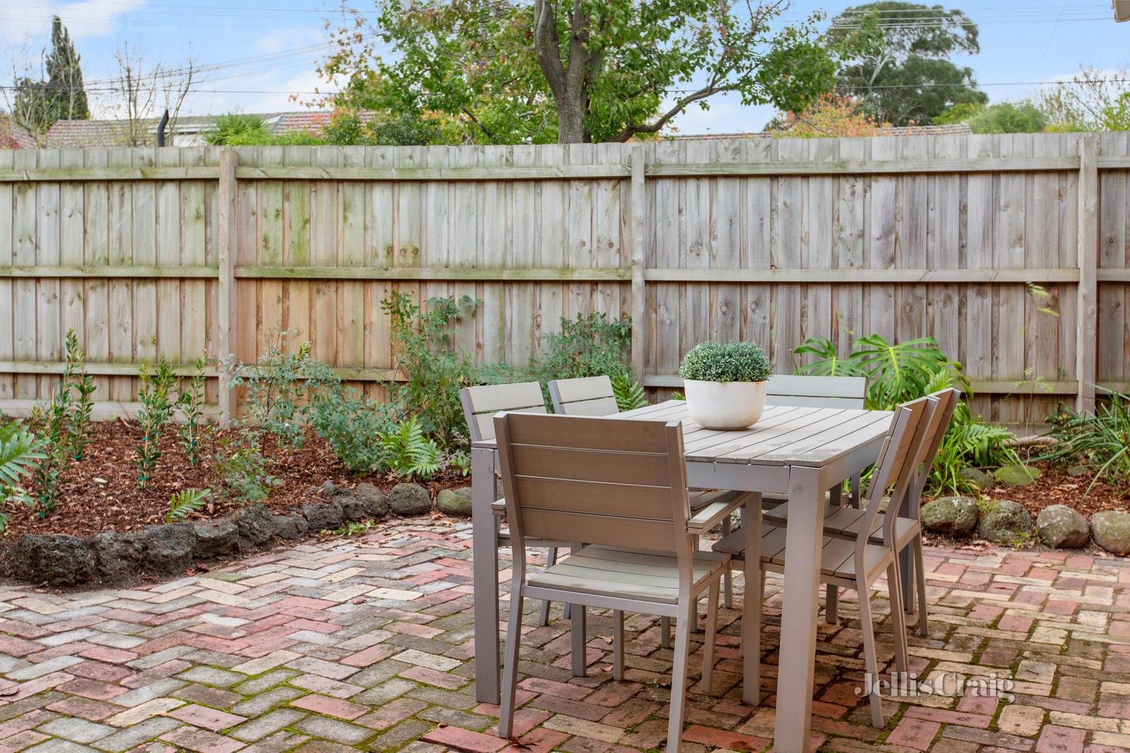 105 Rostrevor Parade, Mont Albert North image 12