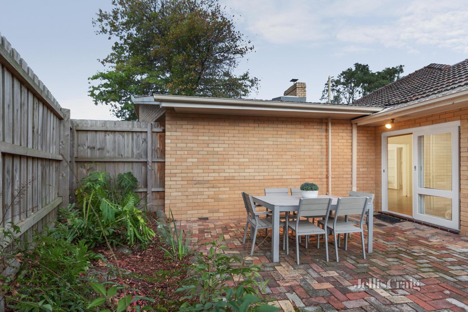 105 Rostrevor Parade, Mont Albert North image 13