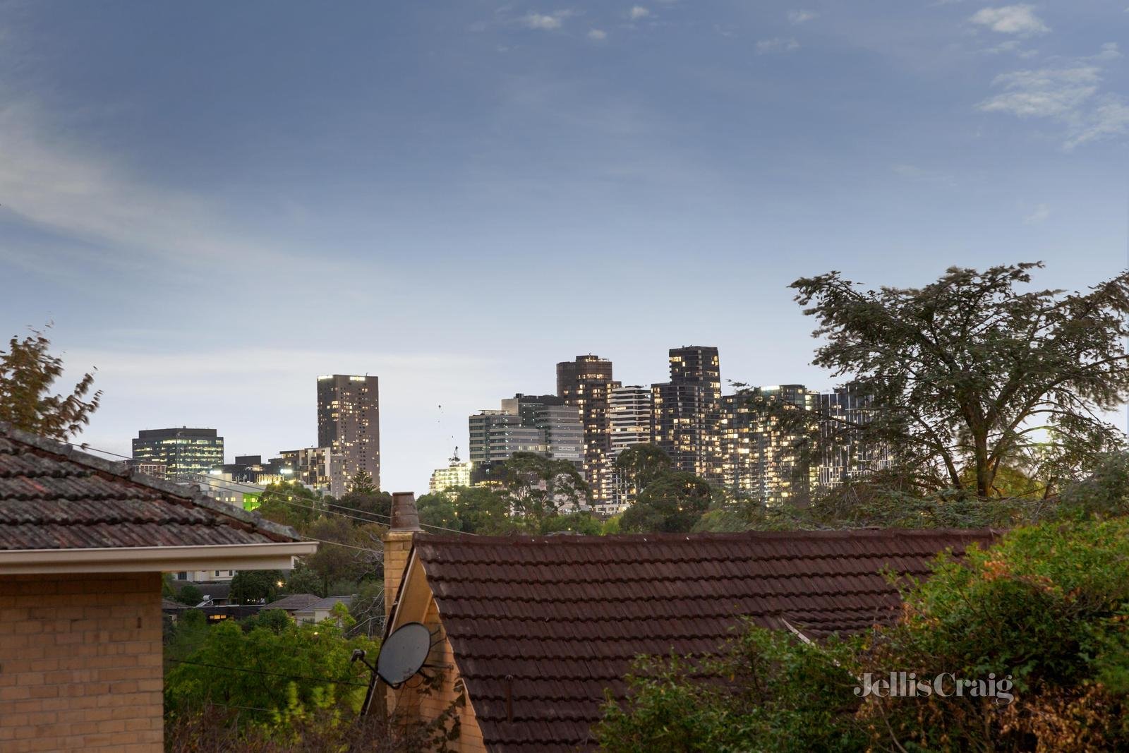 105 Rostrevor Parade, Mont Albert North image 15