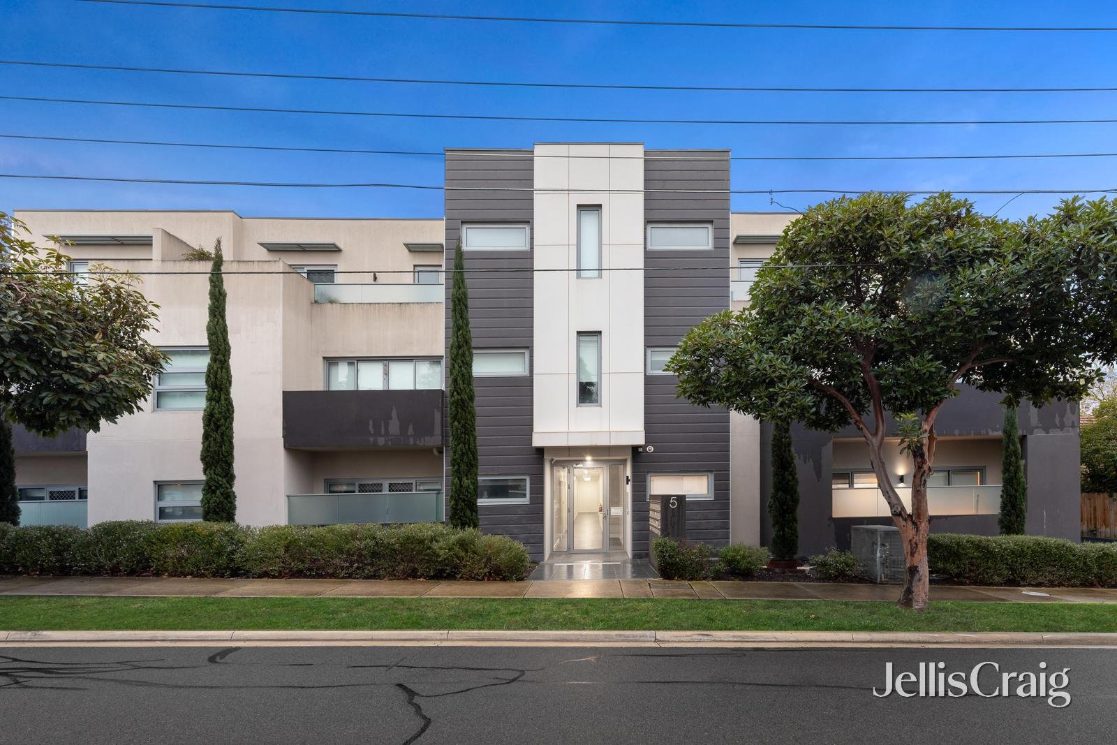10/5 Sherbrook Avenue, Ringwood image 10