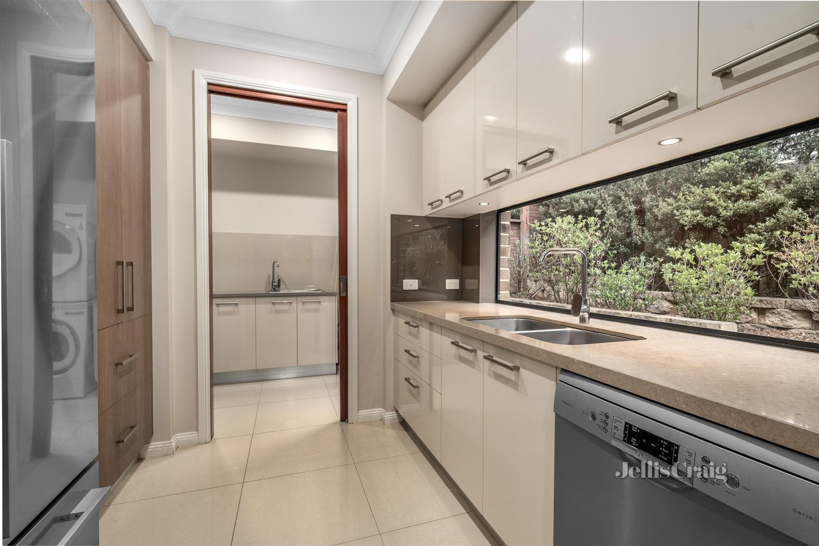 105 Springvale Road, Glen Waverley image 9