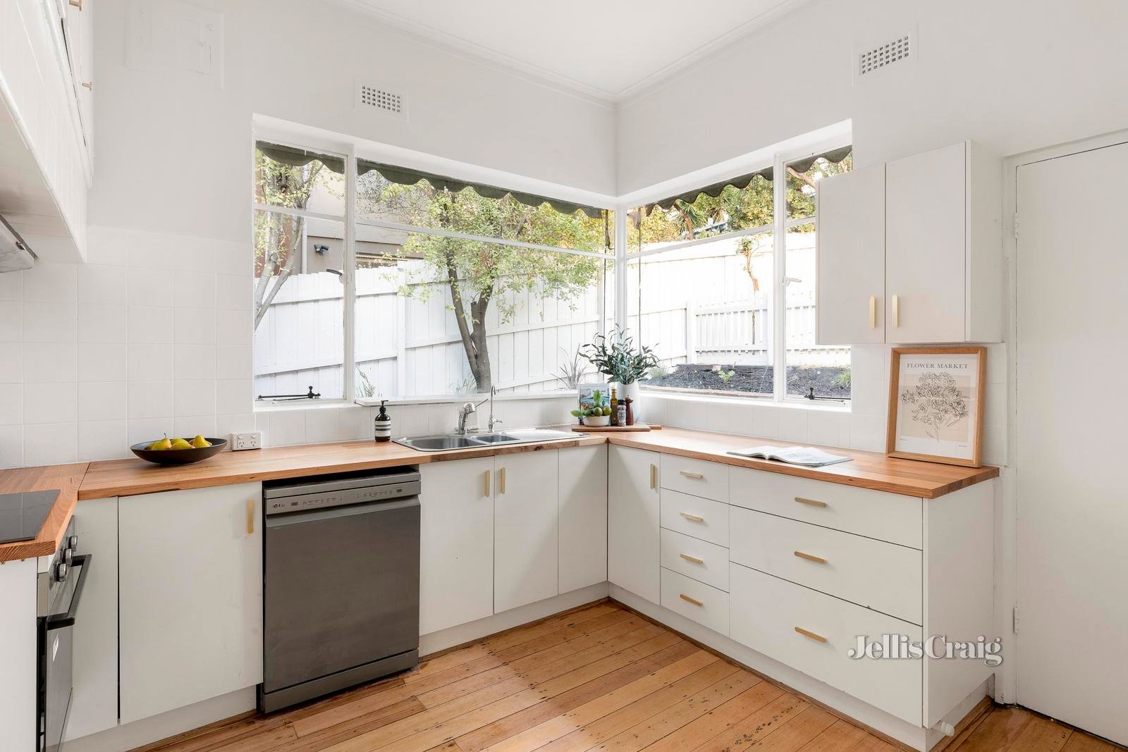 105 The Boulevard, Ivanhoe image 2