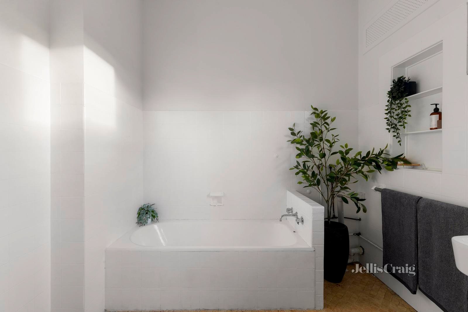 105 The Boulevard, Ivanhoe image 14