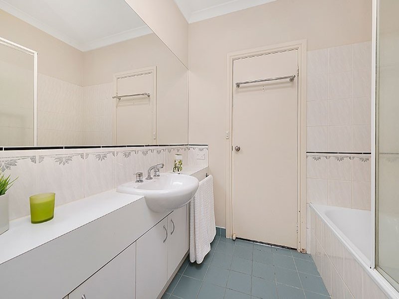 105 Wiltshire Drive, Kew image 7