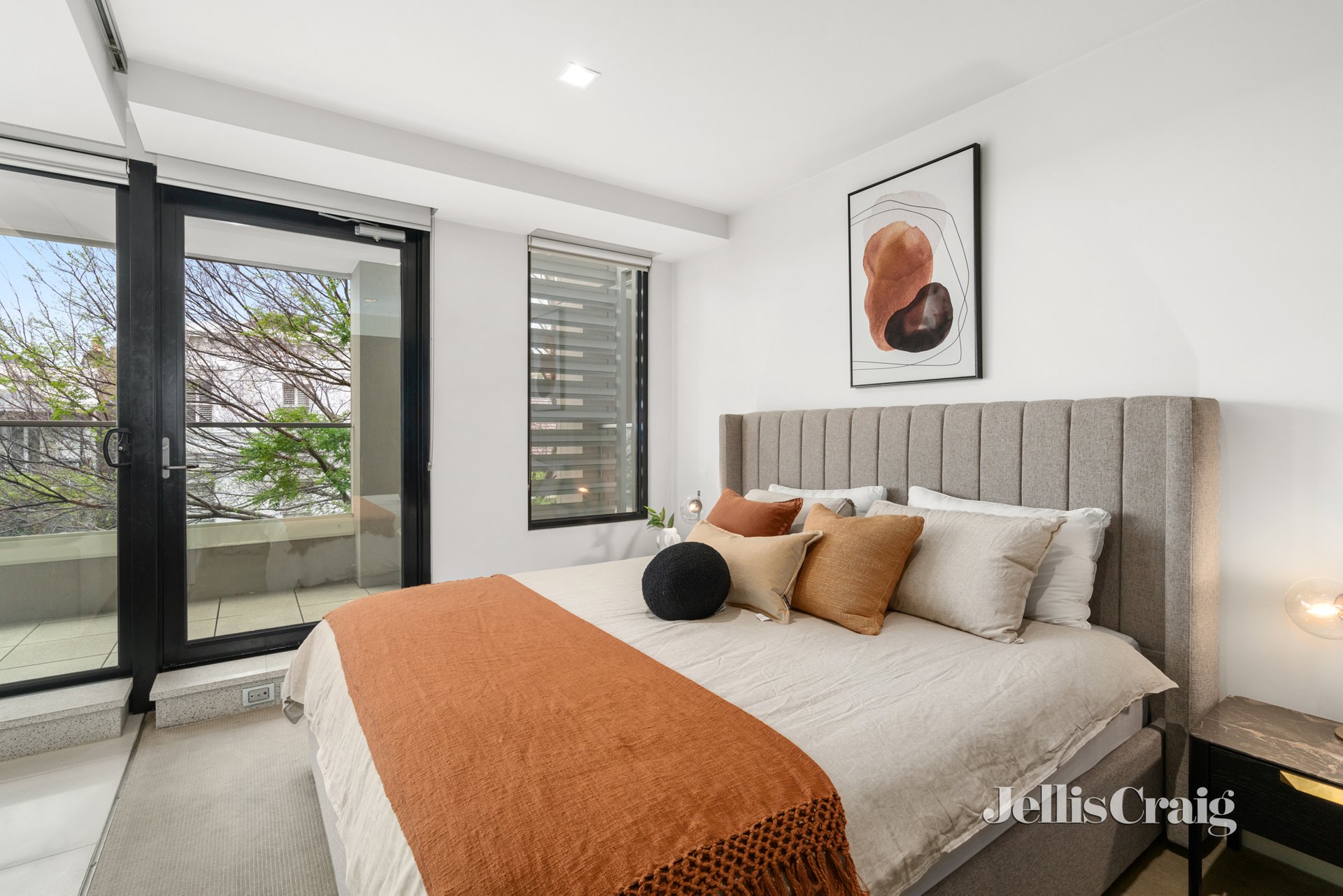 105/140 Gipps Street, East Melbourne image 6