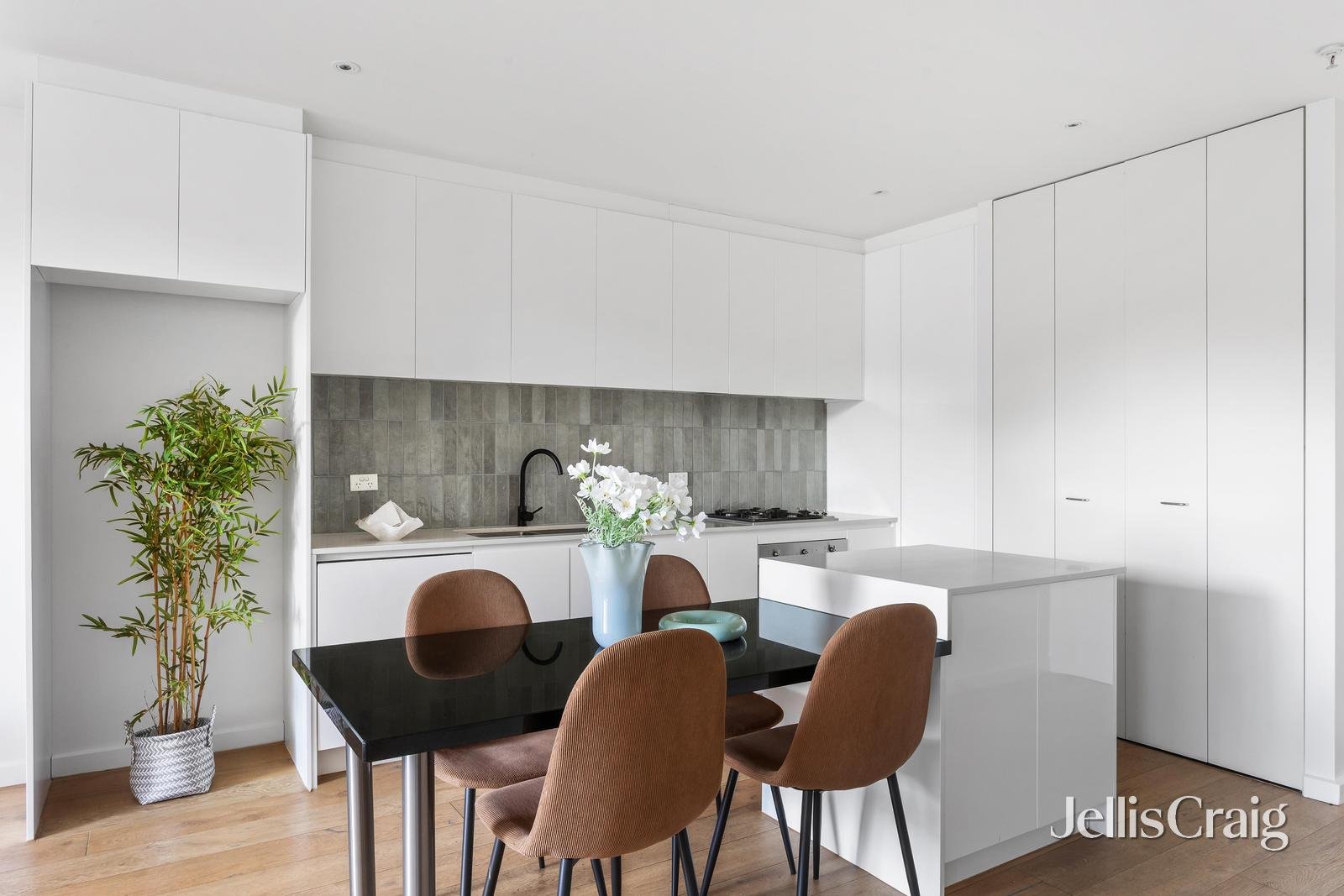 105/15 Manchester Grove, Glen&nbsp;Huntly image 4