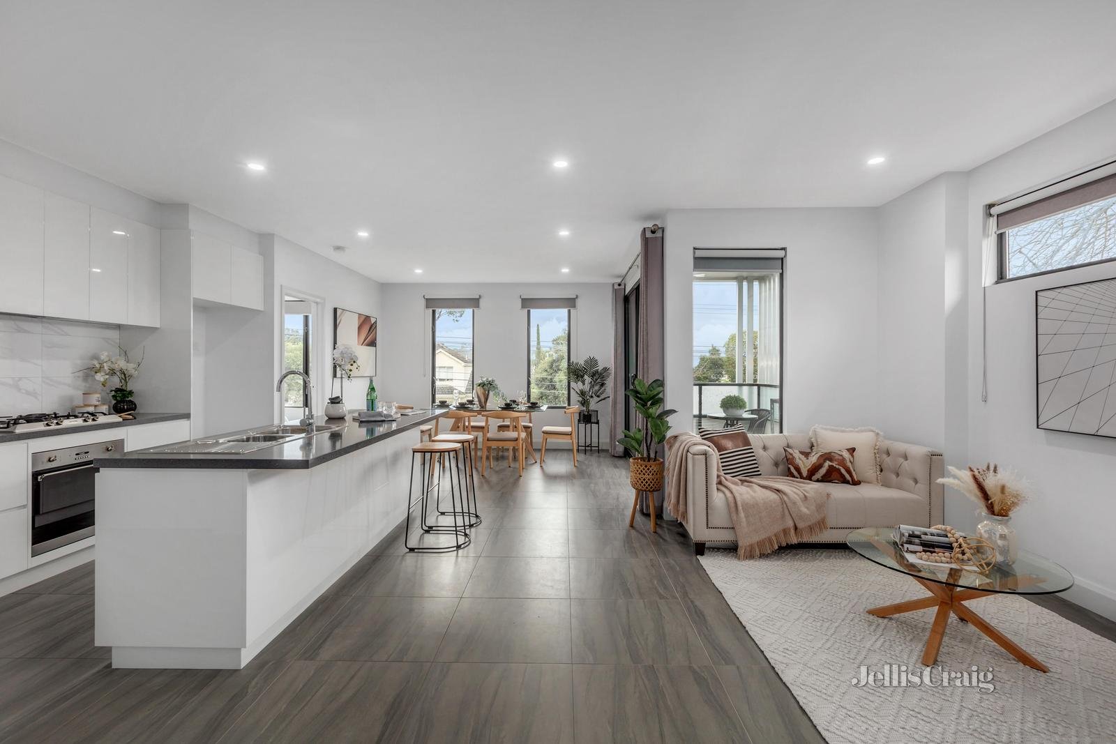 105/166 Blackburn Road, Doncaster East image 2