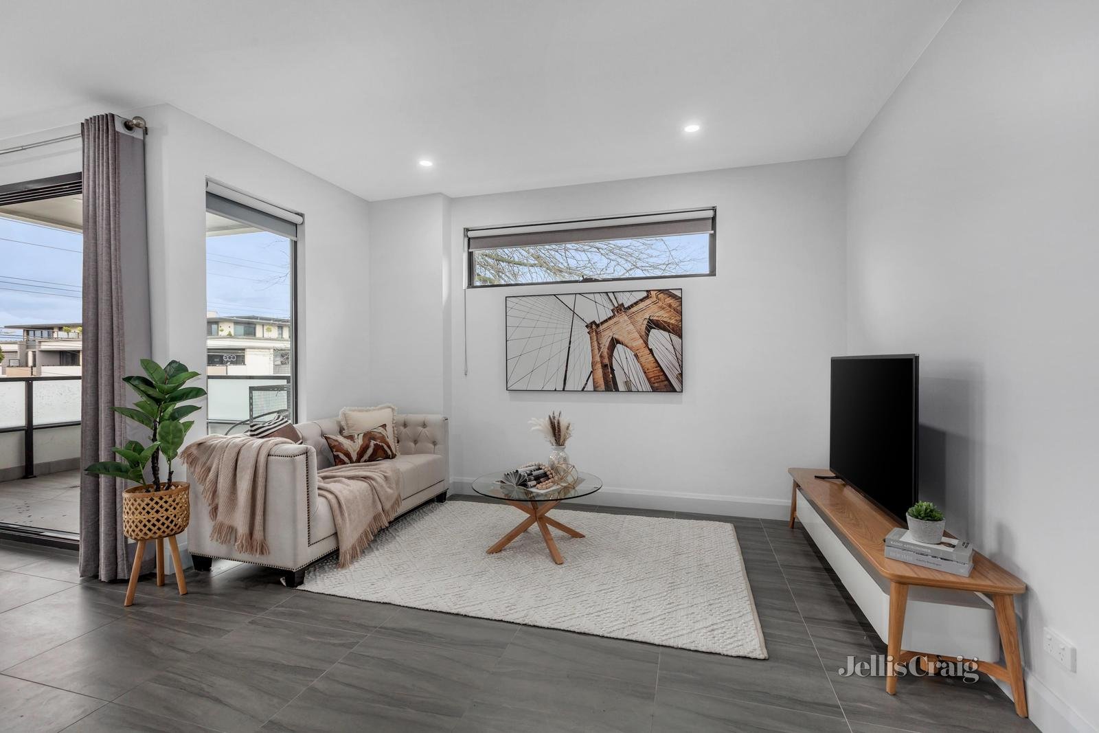 105/166 Blackburn Road, Doncaster East image 3
