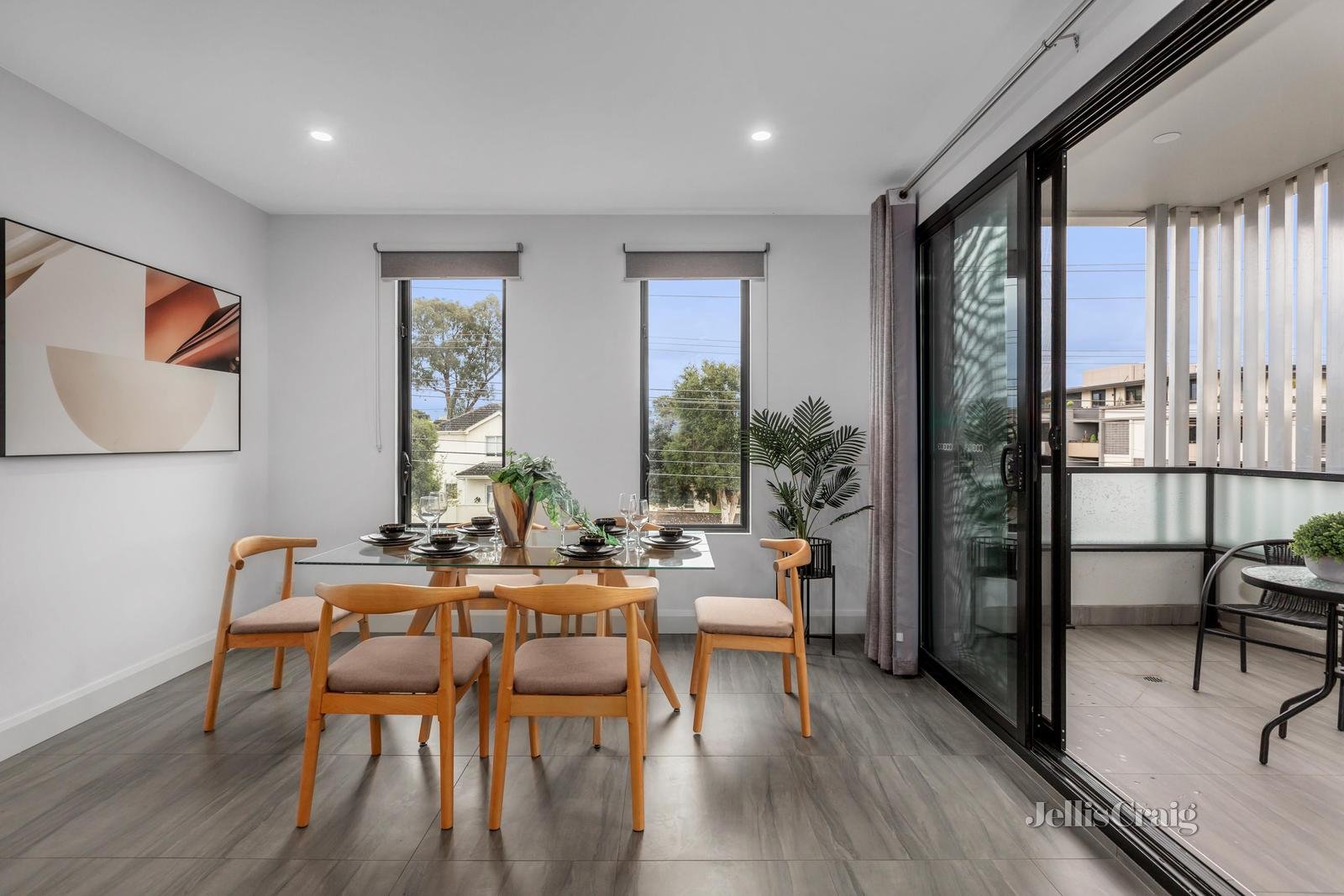 105/166 Blackburn Road, Doncaster East image 5
