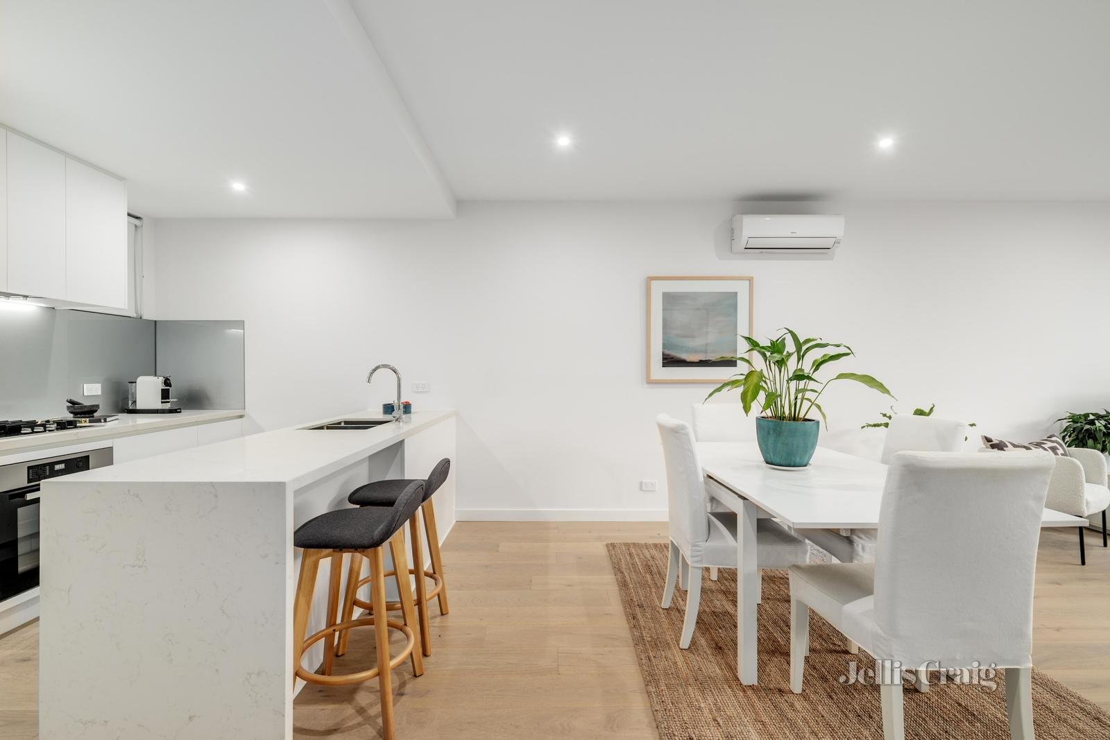 105/1a Middlesex Road, Surrey Hills image 5