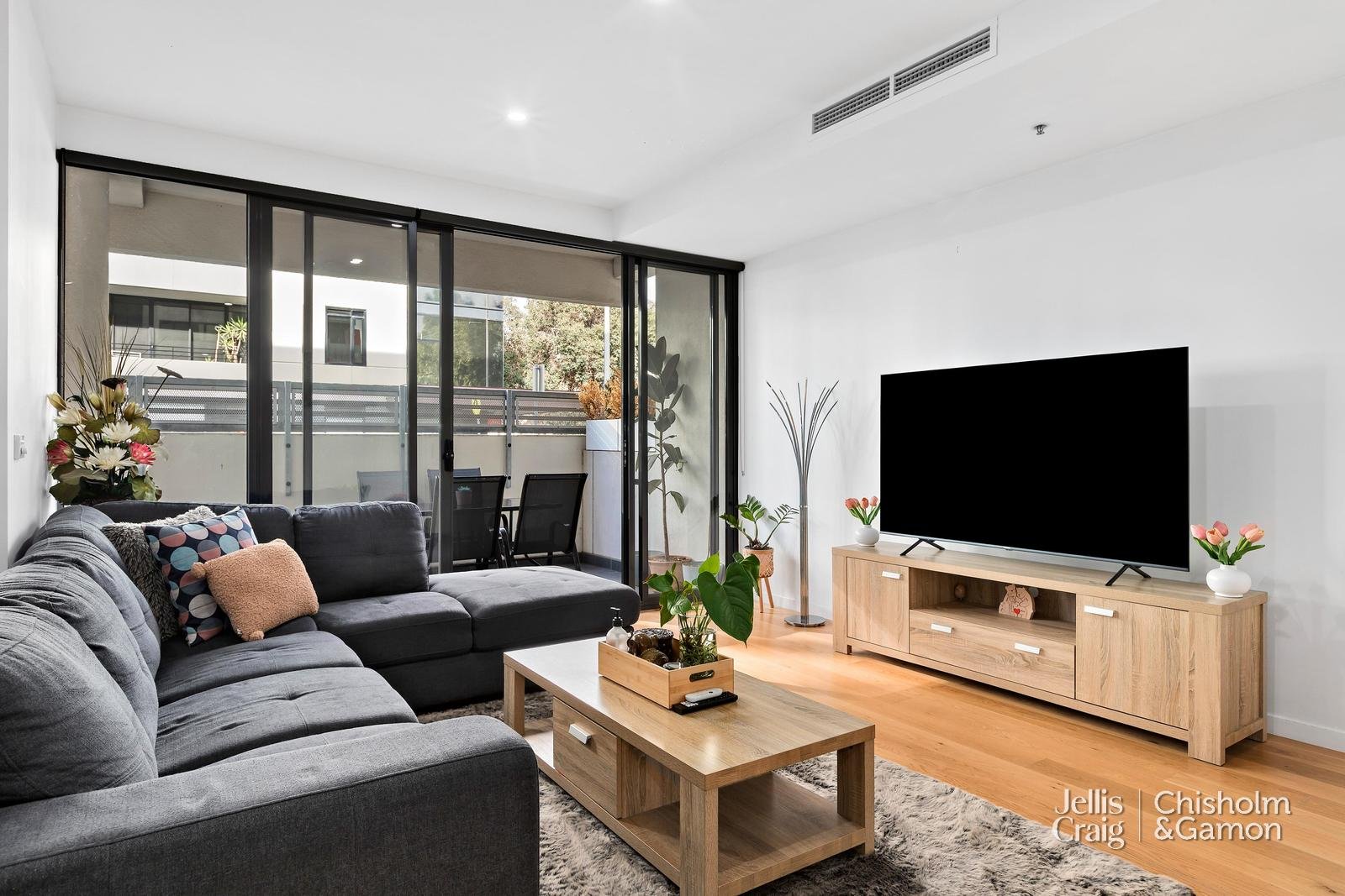 105/216 Rouse Street, Port Melbourne image 2