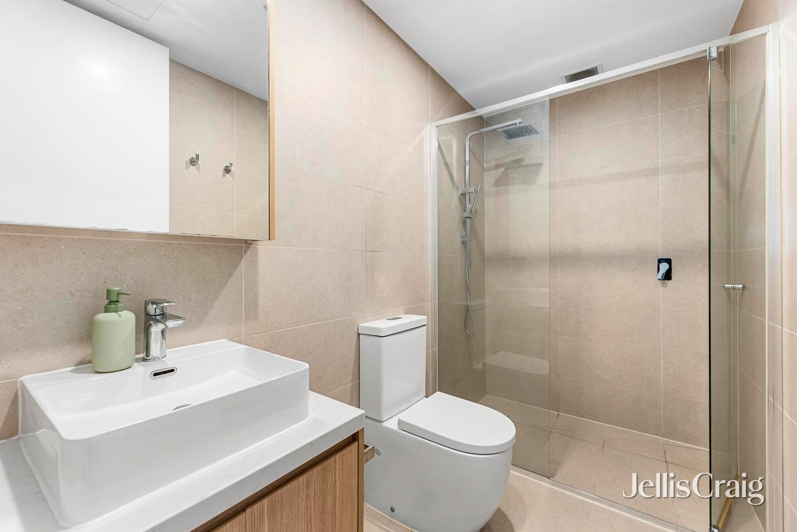 105/25 Collins Street, Chadstone image 5