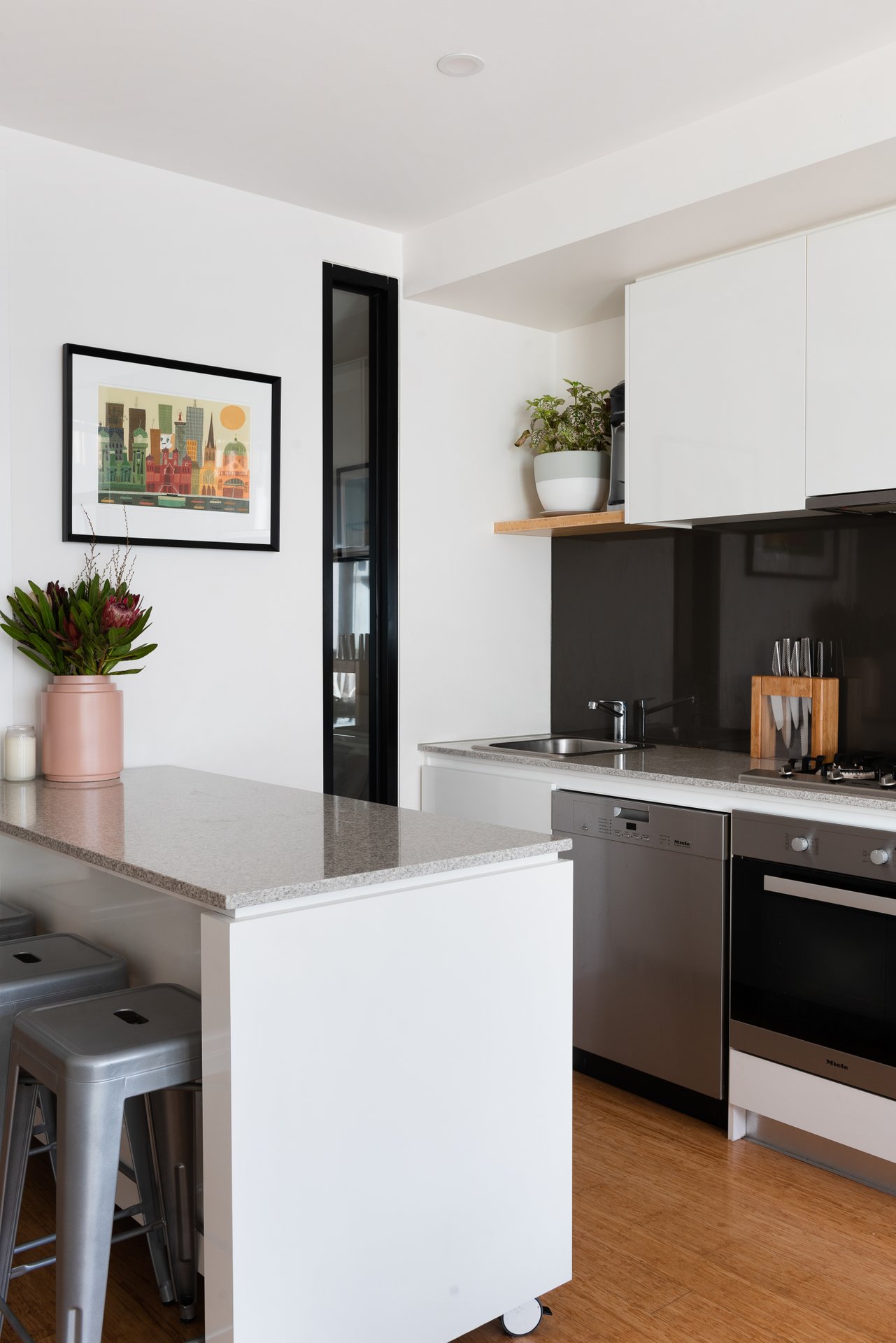 105/26 Merri Parade, Northcote image 9