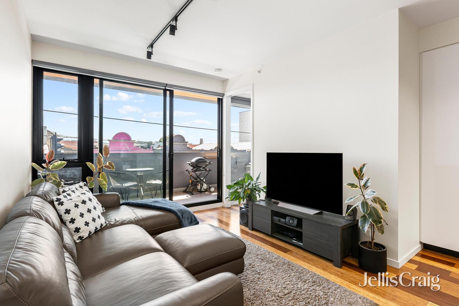105/294 Lygon Street, Brunswick East image 4