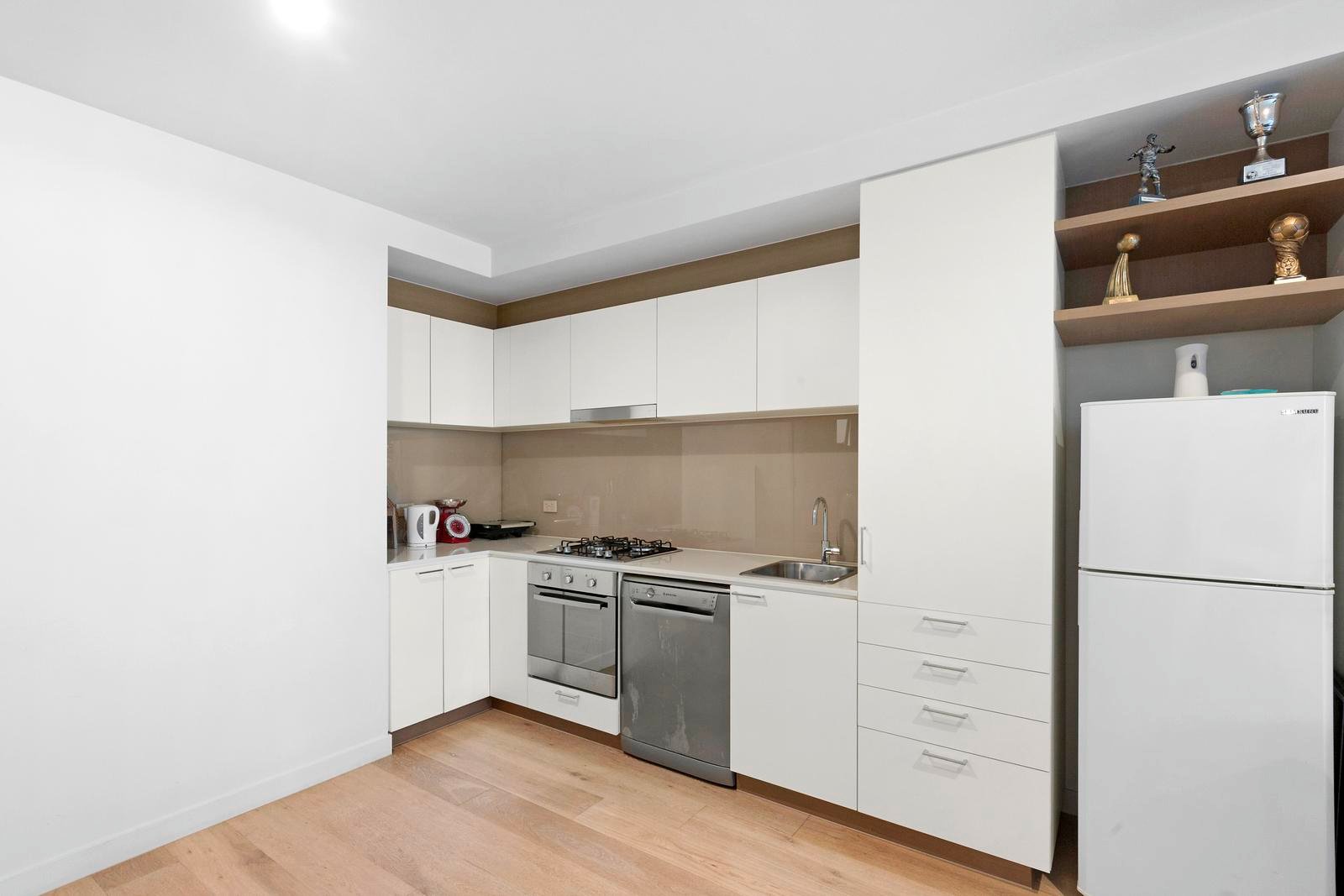 Property Gallery Thumbnail 6