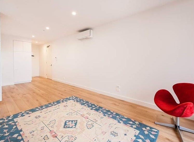 105/427 Hampton Street, Hampton image 2