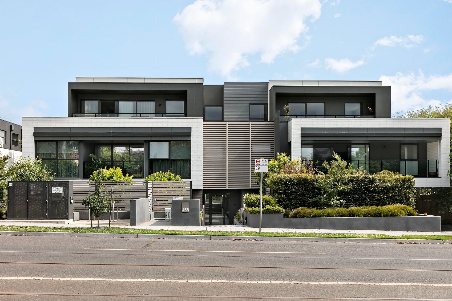 Property Gallery - Main Image