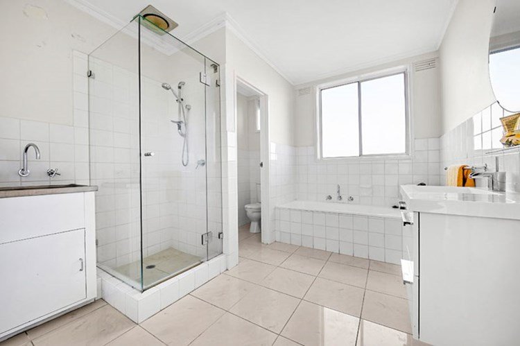 Property Gallery Thumbnail 7