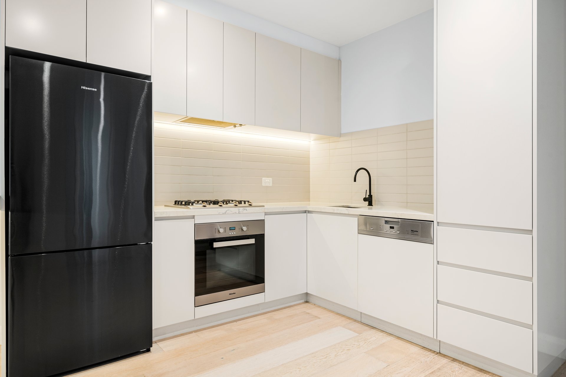 Property Gallery Thumbnail 3