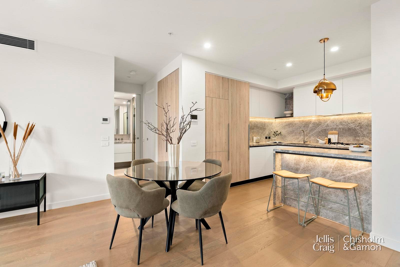105/538 Burwood Road, Hawthorn image 9