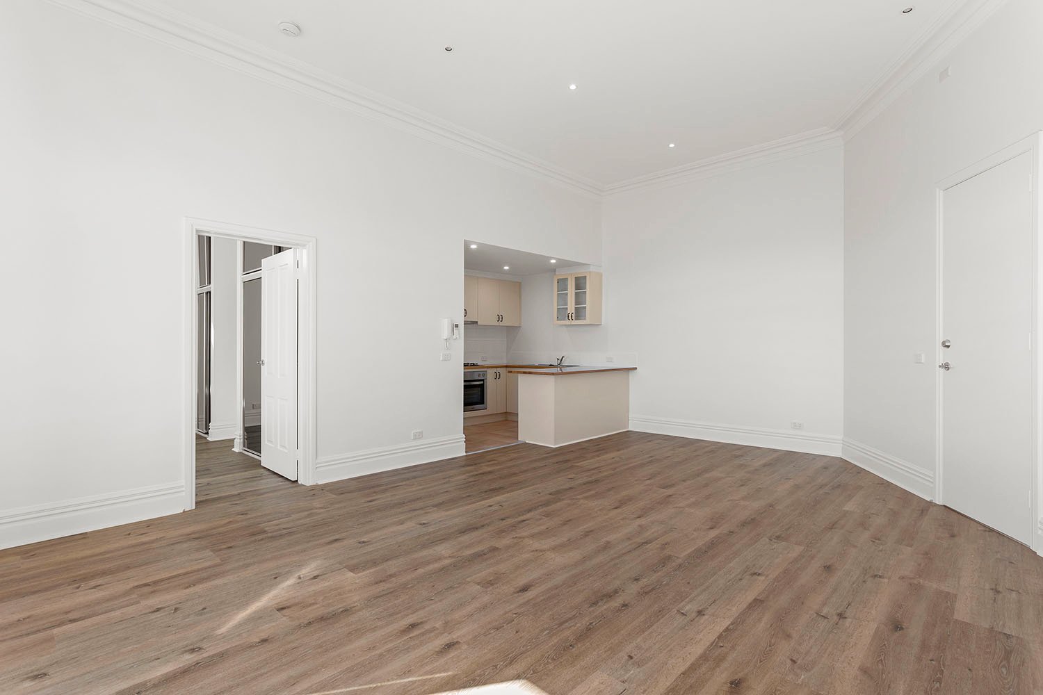 10 / 56 Beach Road Hampton