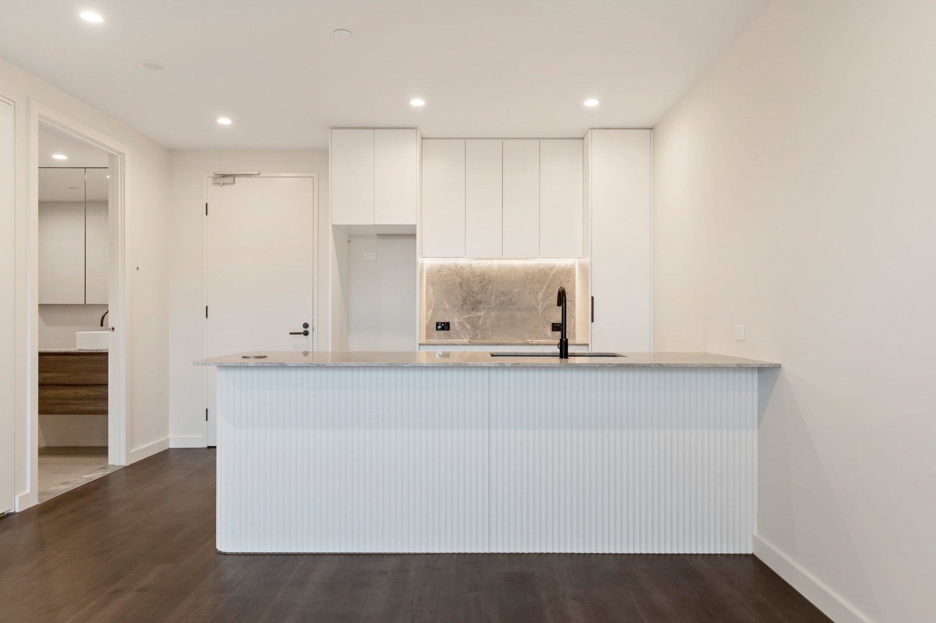Property Gallery Thumbnail 3