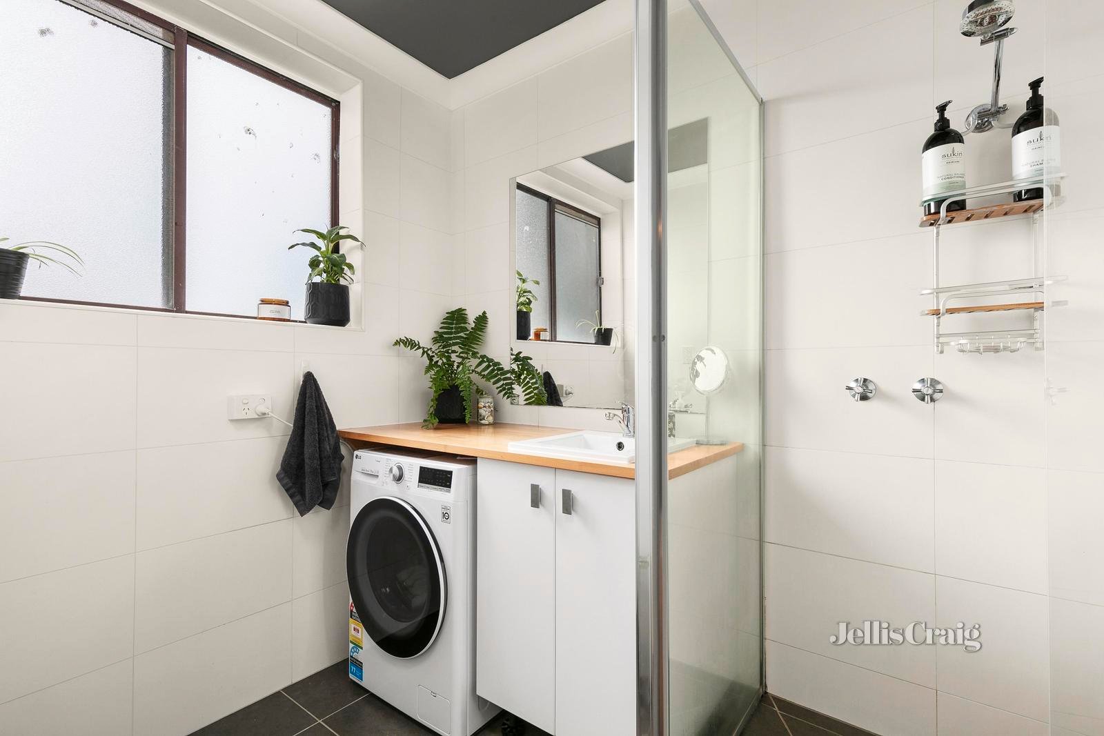 10/57 Dover Street, Flemington image 6