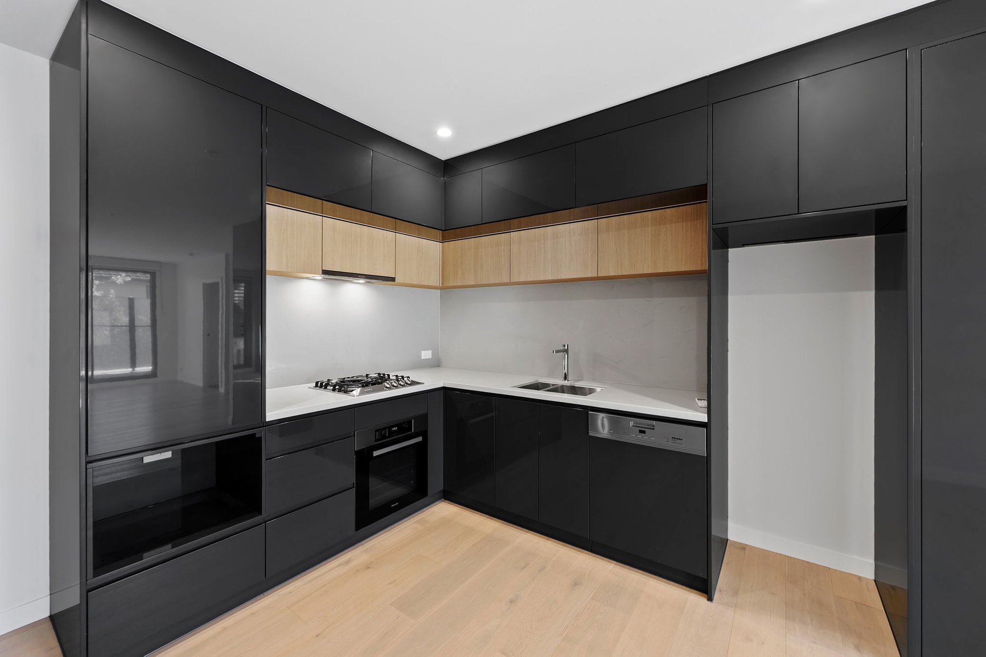 105/8 Bourke Street, Ringwood image 3