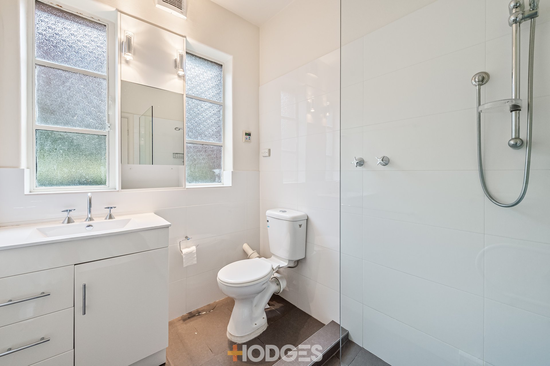 10 / 59 Queens Road Melbourne