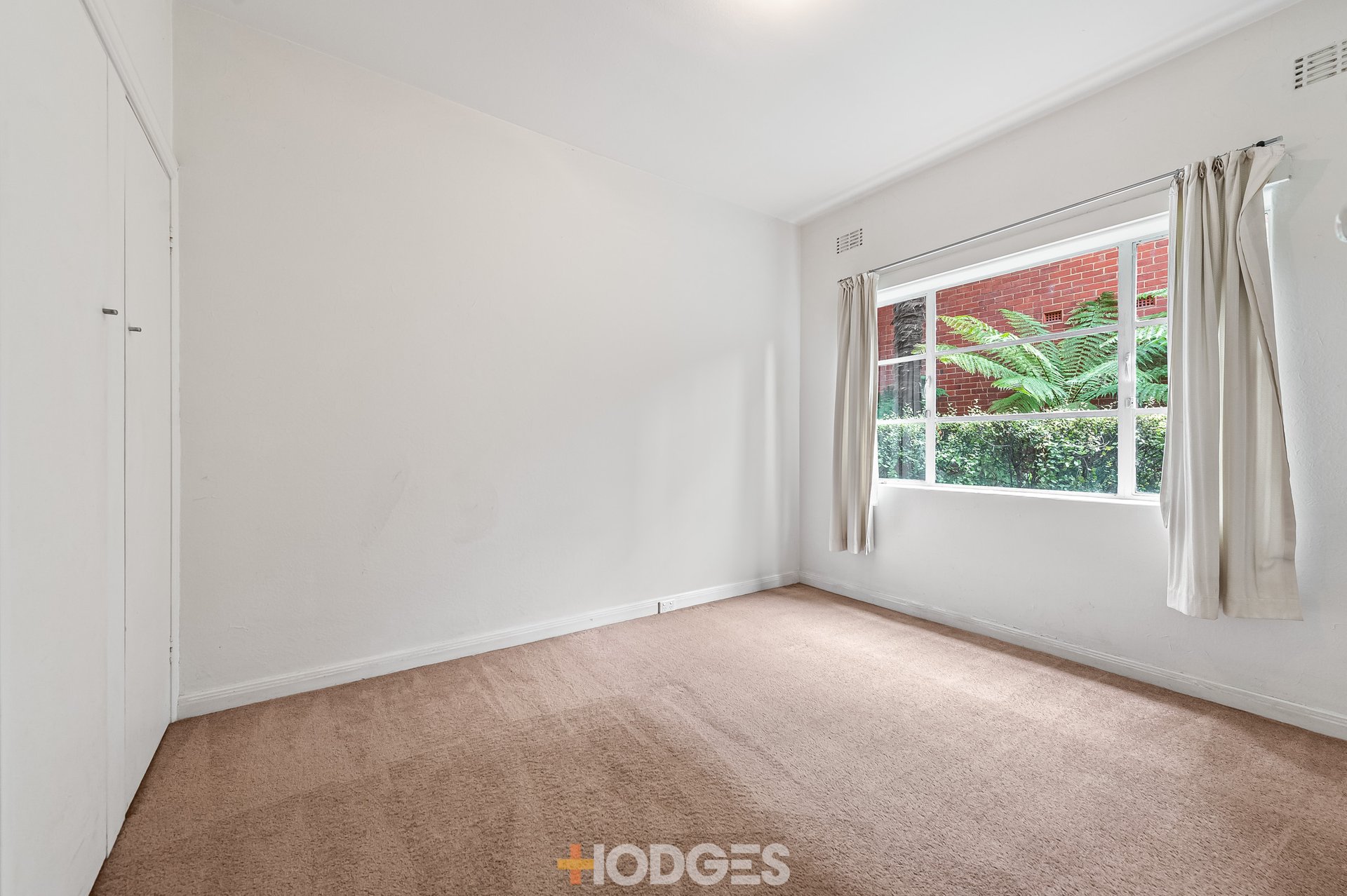10 / 59 Queens Road Melbourne