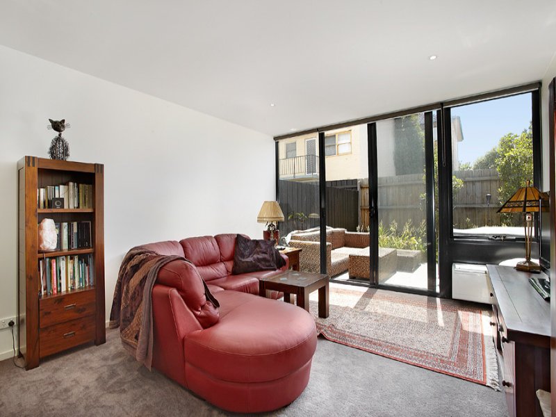 105/95 Ormond Road, Elwood image 8